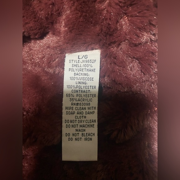 🔥Wore Once-Ci Sono Deep Maroon Coat- 100% Polyurethane shell- size Large - Picture 9 of 11